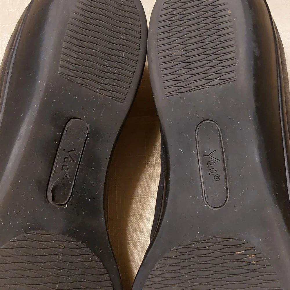 Yuu Black Flat Comfort Wedge Loafers Size 12 Stretch Panel EUC